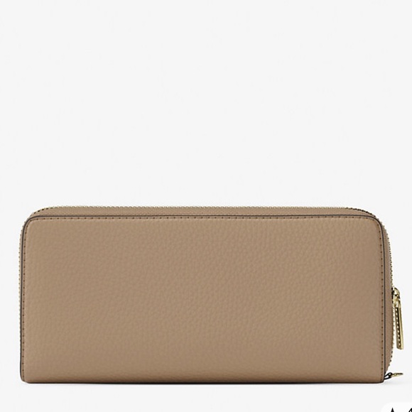 MICHAEL KORS Jet Set Tr Lg Pebbled Leather Continental Wristlet Wallet
Camel
NWT - Picture 3 of 16